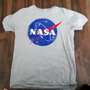 NASA tshirt medium